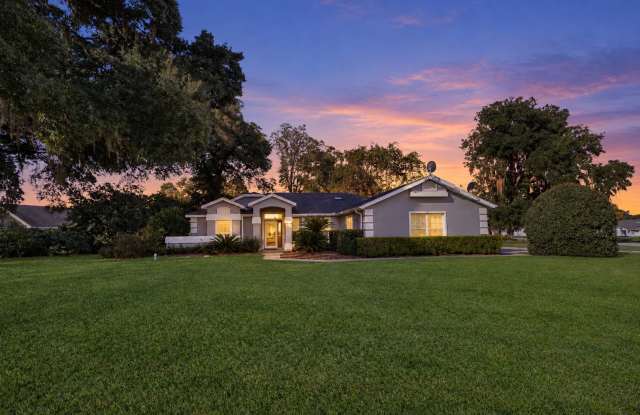 3 Bedroom 2 Bathroom Rental Gallery 1