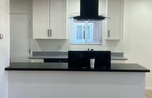 Beautifully Remodeled Duplex - Don't miss your chance... - 4479 Avenida Del Gado, Oceanside, CA 92057