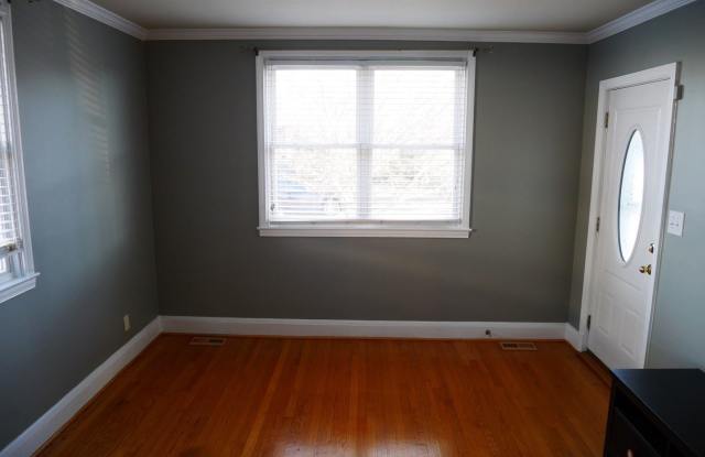 7710 Queen Anne Dr Gallery 2