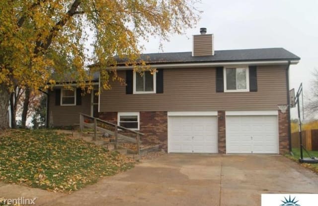 20017 Pearl St - 20017 Pearl Street, Omaha, NE 68022