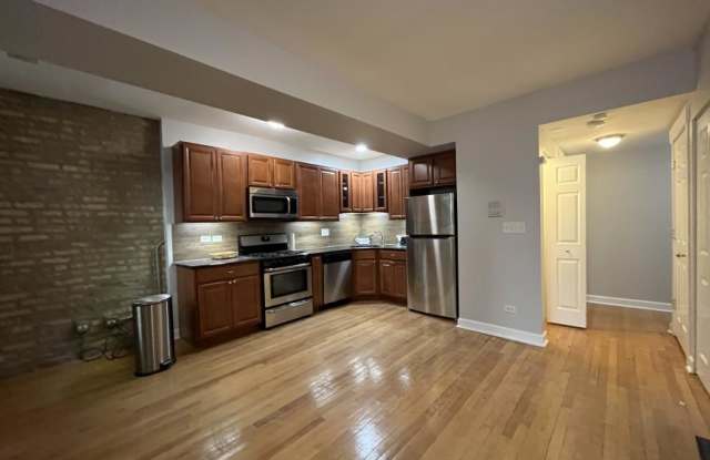 4938 N Winthrop Ave photos photos