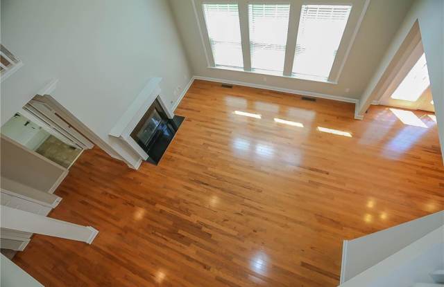 2827 STAUNTON Drive Gallery 3