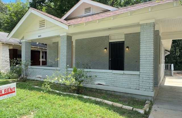 Spacious 3 Bed / 2 Bath Home with Bonus Room photos photos