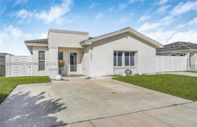 15961 SW 307th Ter Gallery 2