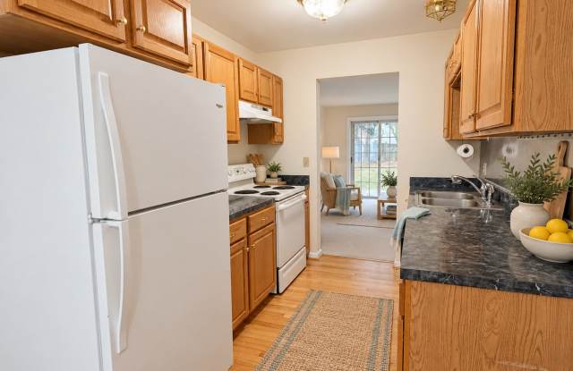 Renovated 2-Bedroom Townhouse with Two-Car Garage & Private Patio Gallery 4