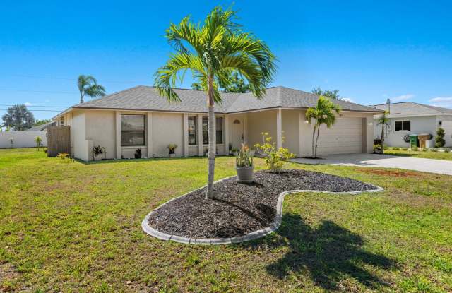 Available Now!  3/2 Pool Home in Southeast Cape Gallery 4
