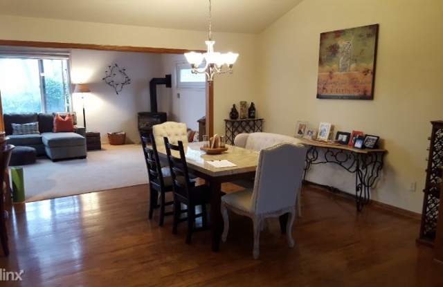 5460 Los Robles Drive Gallery 4