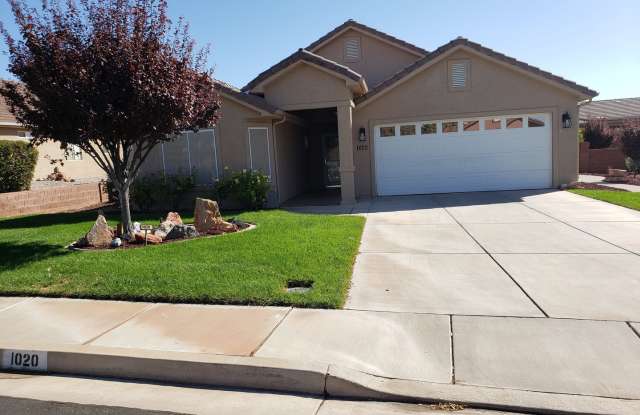 Bright Home with 2 Car Garage photos photos