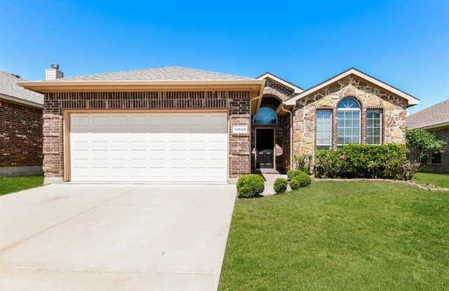 10829 Irish Glen Trail - 10829 Irish Glen Trail, Fort Worth, TX 76052