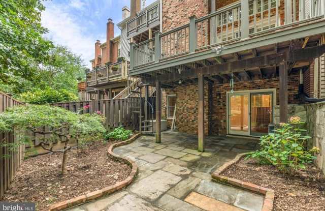 8526 RAGLAN ROAD photos photos