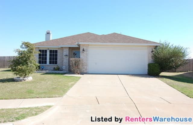 500 Oriel Cir - 500 Oriel Circle, Fort Worth, TX 76036