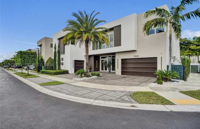 10223 NW 75th Ter Gallery 2