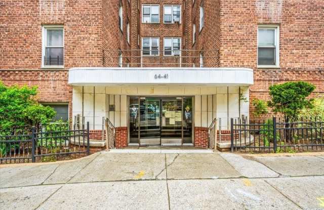 6441 saunders Street photos photos