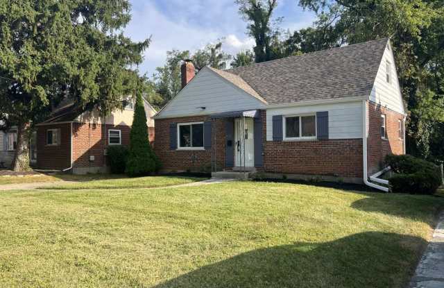 3921 Cedarwood Place Gallery 2
