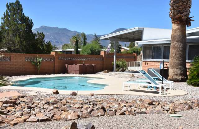 Great home in Great Neighborhood - 1797 Town and Country Drive, Sierra Vista, AZ 85635