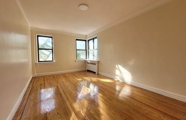 2260 Bronx Park East photos photos