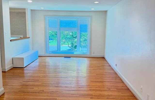 5628 ALTA VISTA Road Gallery 4