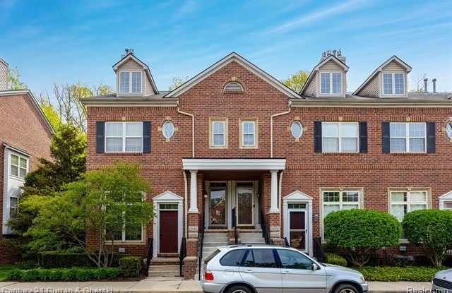 16944 Farmington Road - 16944 Farmington Road, Livonia, MI 48154