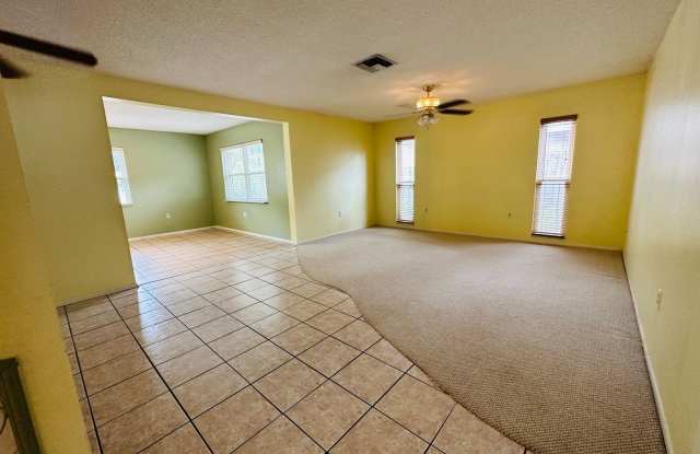Spacious 3BR Palm Harbor Home with Fenced Yard & 2-Car Garage Gallery 4