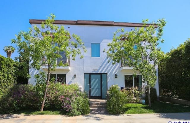 13551 Burbank Boulevard - 13551 Burbank Boulevard, Los Angeles, CA 91401