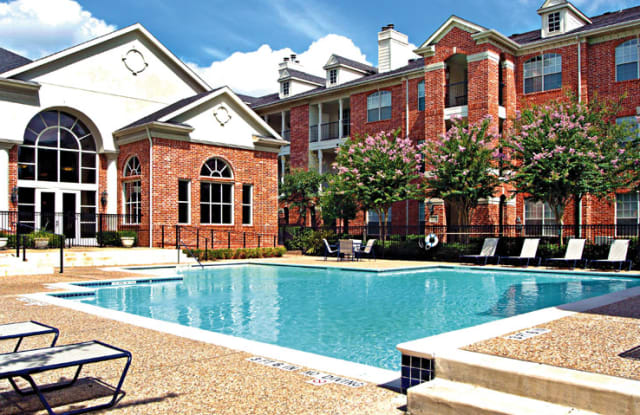 The Lanesborough Apartments Gallery 2
