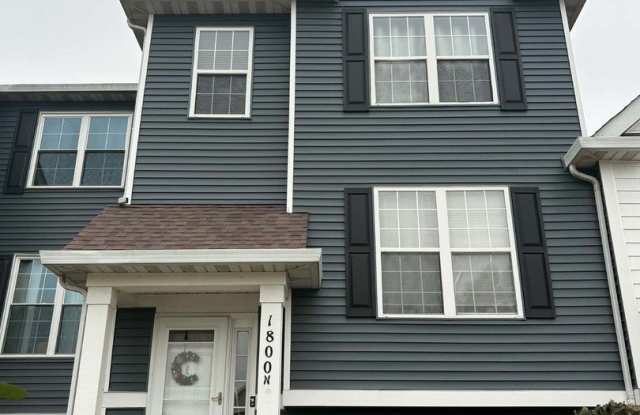 1800 Fieldstone Drive N Gallery 1