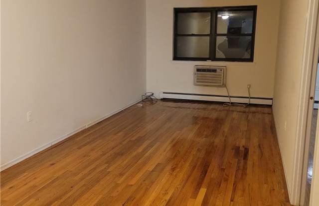 101-12 67 Drive Gallery 4