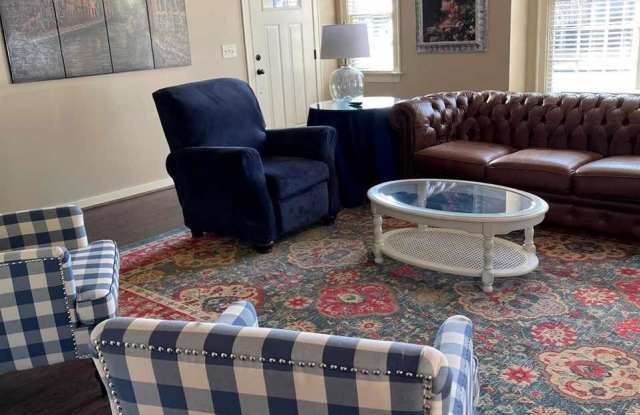 3900 BIBURY CIRCLE Gallery 2