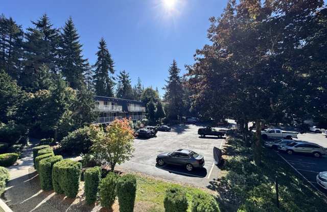 The village in Kirkland - 1 bed 1 bath 2nd floor unit with balcony Gallery 3