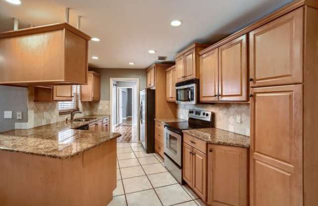 1855 Del Robles Terrace Gallery 3