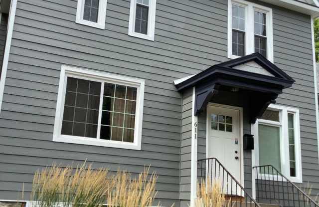 Updated 8 Bedroom house in Dinkytown! - 611 14th Avenue Southeast, Minneapolis, MN 55414