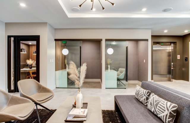 400 Rose Gallery 3