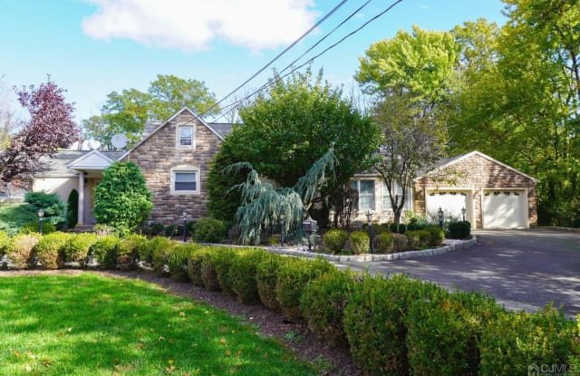 140 Meredith Road - 140 Meredith Road, Colonia, NJ 07067