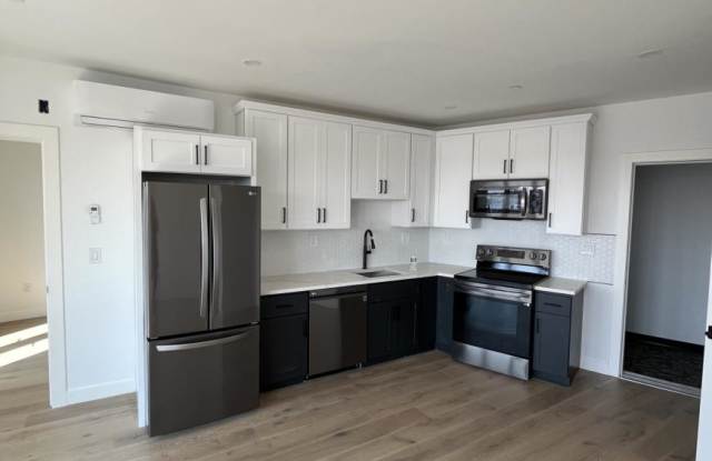 144 Old Colony Ave. photos photos