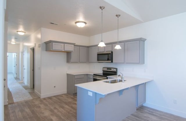 537 N 310 W - 537 N 310 W, Vineyard, UT 84059