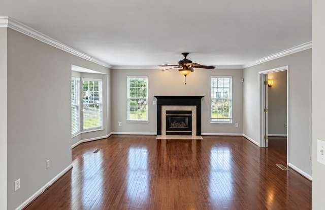 6503 SUSAN BARKLEY Court Gallery 2