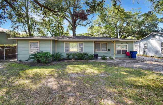 680 S 3rd St. - 680 South 3rd Street, Silsbee, TX 77656