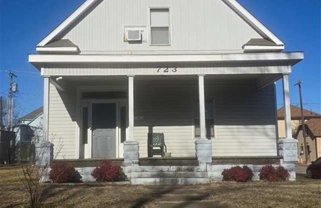 723 19th  ST Unit #1 photos photos
