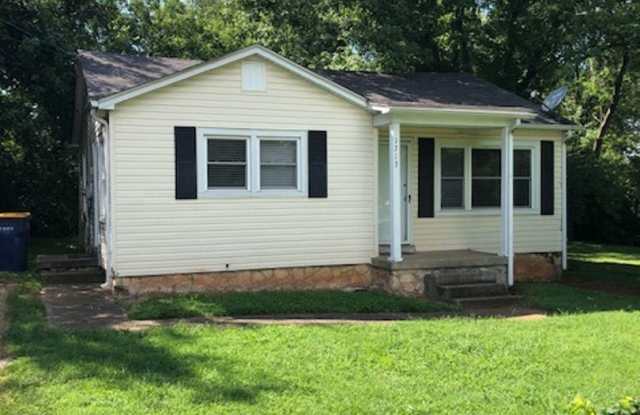 1713 Johnson Street - 1713 Johnson Dr, Bowling Green, KY 42101