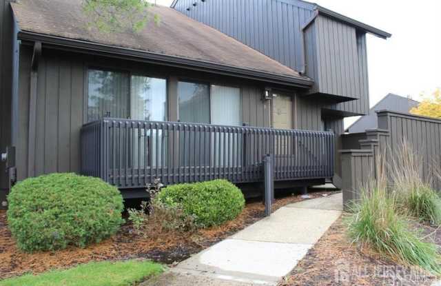 3 Westgate Drive - 3 Westgate Drive, Middlesex County, NJ 08820