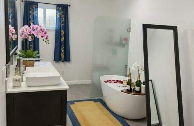 Spacious 3BR House in Sonoma Gallery 4