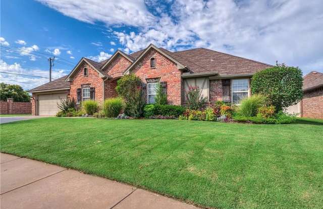 Gorgeous 3 bed, 2 bath home in NW OKC/Edmond Area! photos photos