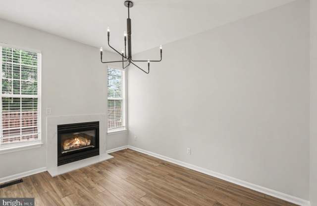 15611 WINDING CREEK Drive Gallery 4