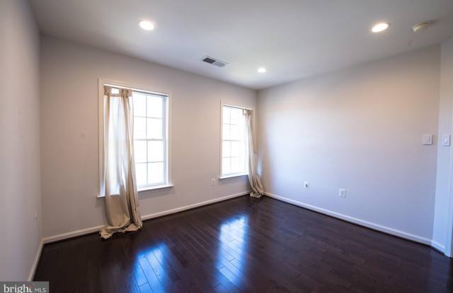 118 HERNDON MILL CIRCLE Gallery 2