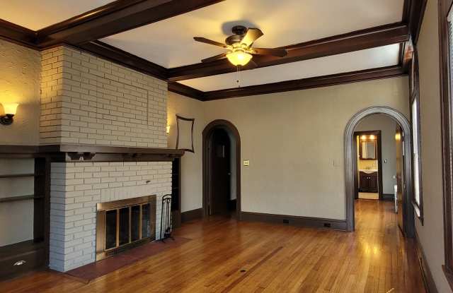 531 W Water St photos photos