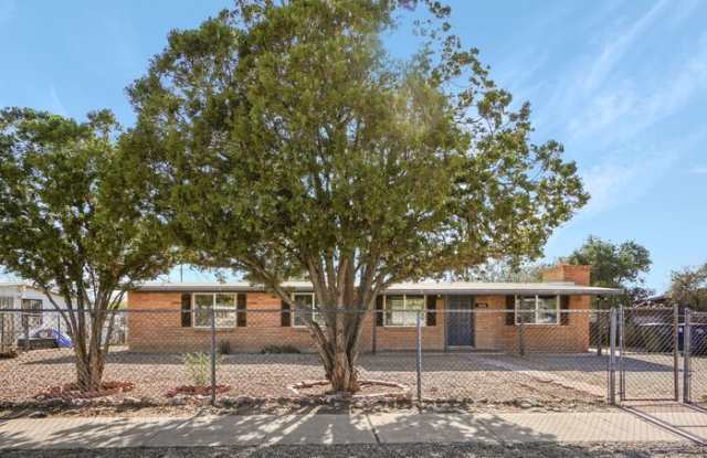 4608 Fremont Avenue photos photos