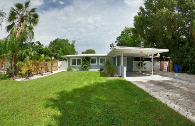 Beautiful 3/2 Home in North St. Pete photos photos