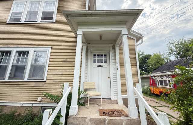 Well-Maintained 2-Bedroom Apartment Gallery 3