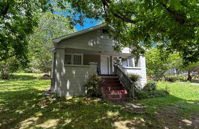 229 East 54th Anniston - 229 East 54th Street, Saks, AL 36206