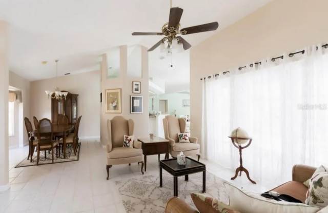 $5,495/month -- Beautifully Furnished Pool Home Seasonal Rental ** Lakefront Views ** Just minutes from Manasota Key Beach Gallery 3